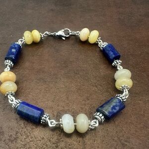 Elegant Blue Lapis Lazuli and Yellow Agate Beaded Bracelet